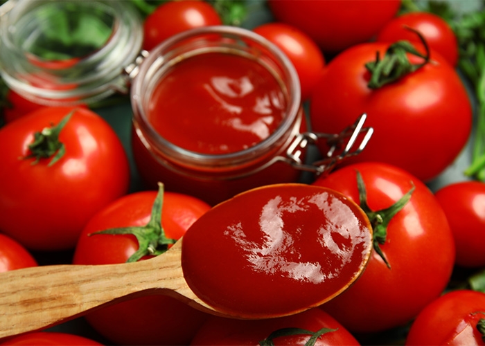 Heinz lança linha premium de molhos de tomate em embalagens de vidro